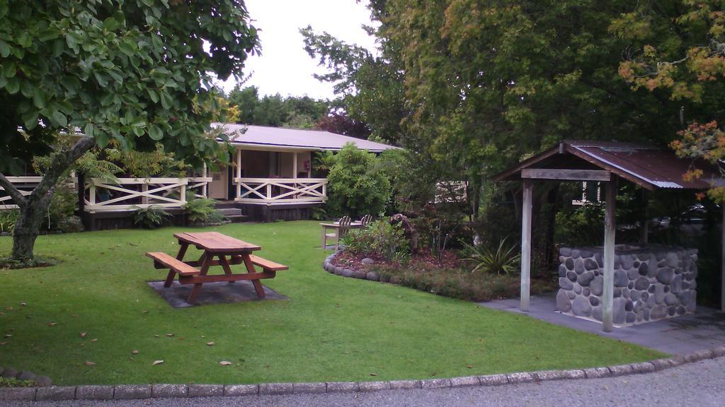 Creel Lodge Turangi Extérieur photo