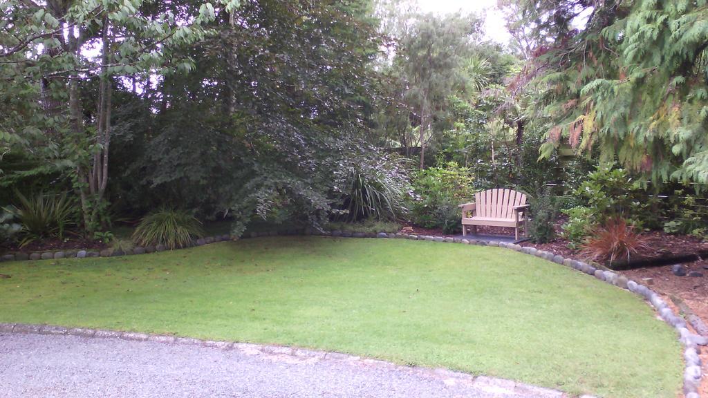 Creel Lodge Turangi Extérieur photo