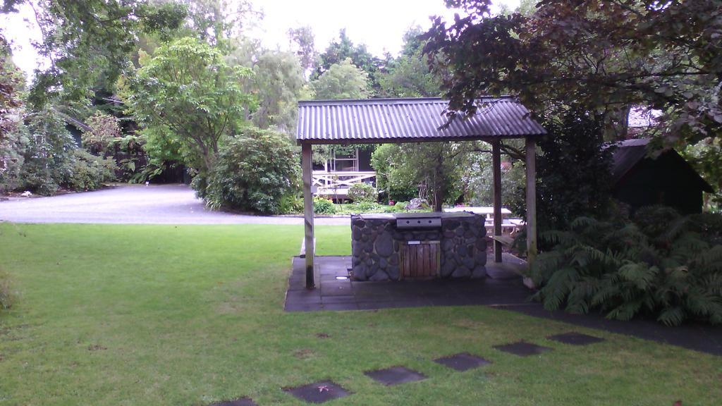 Creel Lodge Turangi Extérieur photo