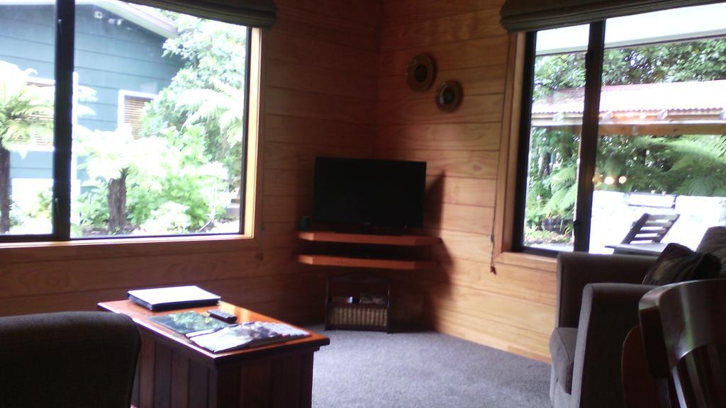 Creel Lodge Turangi Extérieur photo